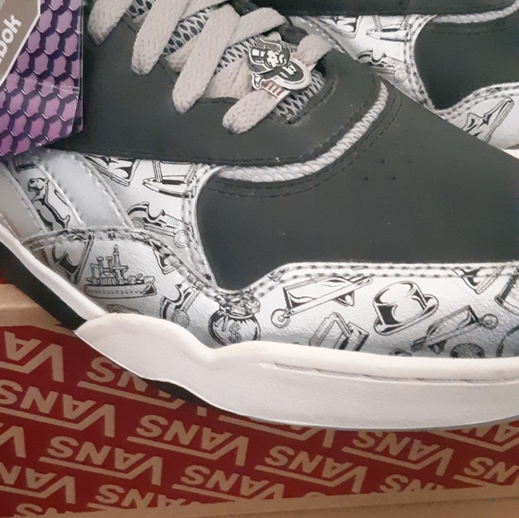 Monopoly reebok sneakers - Picture 2 of 3
